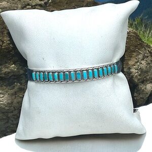 🌺Vintage Zuni Sterling & Turquoise Bracelet